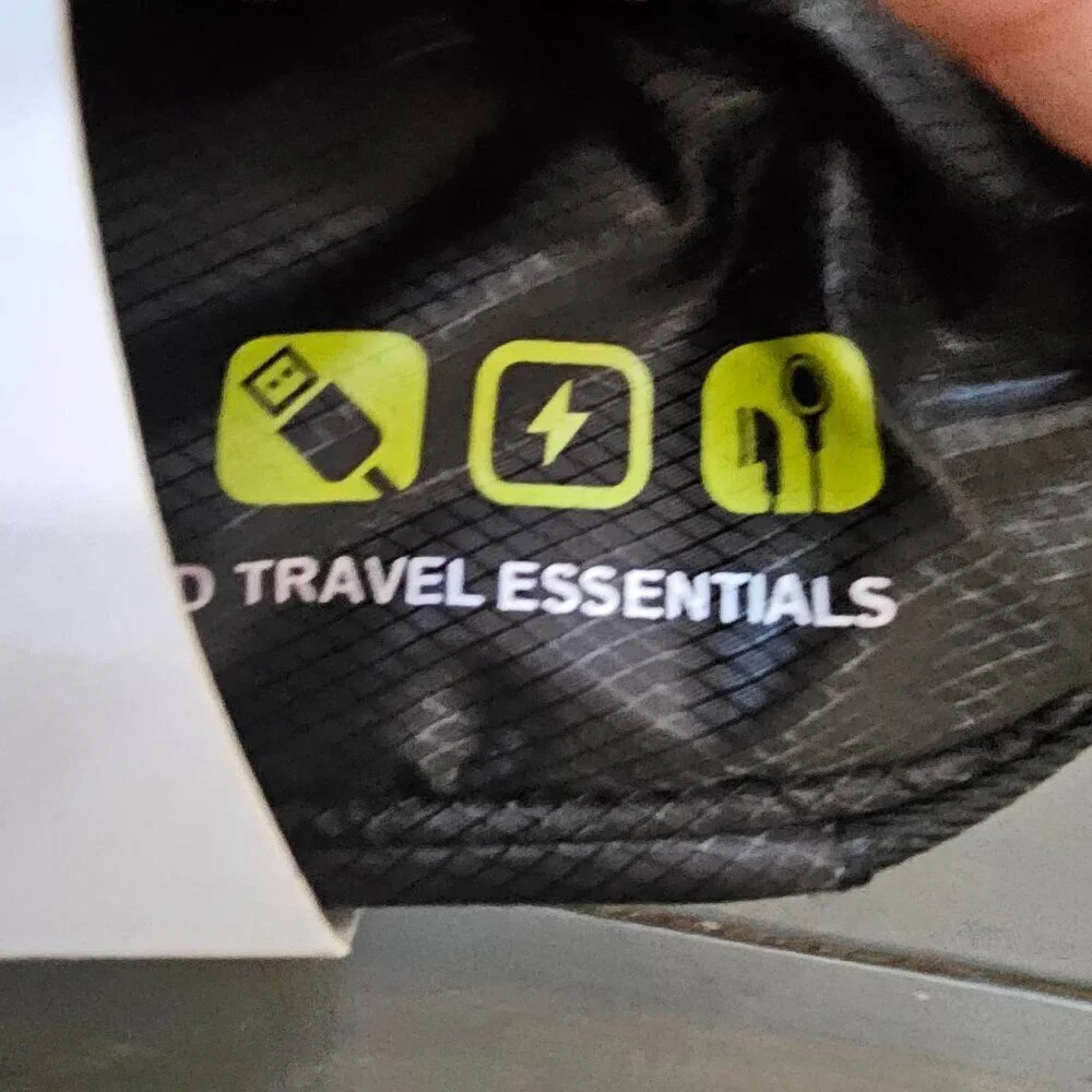 NWT Travelon Black World Travel Essentials Tech Organizer One Size